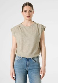 Футболка Футболка