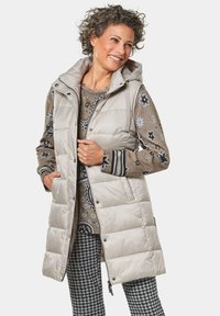 Длинный жилет Длинный жилет