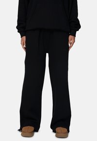 Широкие брюки Широкие брюки