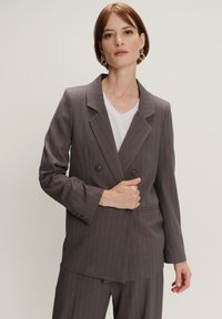 Костюм Костюм