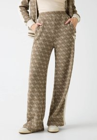 Спортивные штаны Спортивные штаны