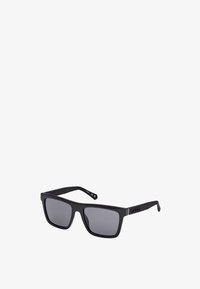 Солнечные очки Солнечные очки