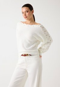 Пуловер Пуловер