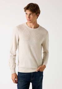 Пуловер Пуловер