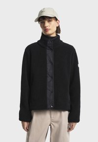 Флисовая куртка Флисовая куртка