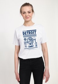 Футболка Футболка