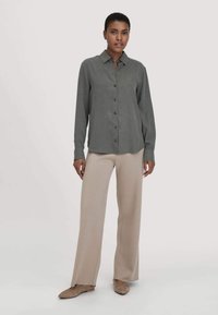 Широкие брюки Широкие брюки