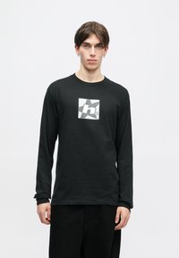 Лонгслив Лонгслив