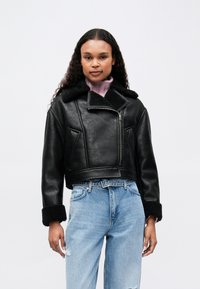 Кожаная куртка Кожаная куртка