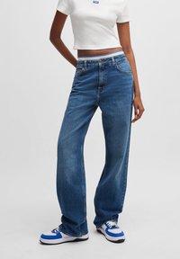 Прямые джинсы Прямые джинсы