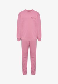 Спортивный костюм Спортивный костюм