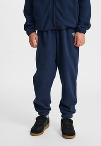 Спортивные штаны Спортивные штаны