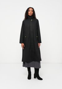 Шерстяное пальто Шерстяное пальто