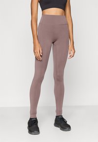 Спортивные штаны Спортивные штаны