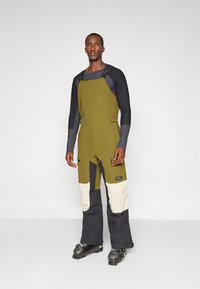 Сноубордические штаны Сноубордические штаны