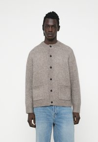 Вязаная кофта Вязаная кофта