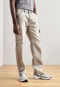 Прямые джинсы Прямые джинсы