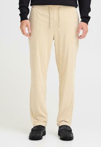 Вельветовые брюки Вельветовые брюки