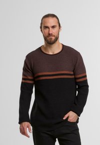 Пуловер Пуловер