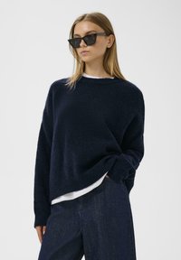 Пуловер в полоску Пуловер в полоску