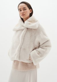 Зимняя куртка Зимняя куртка