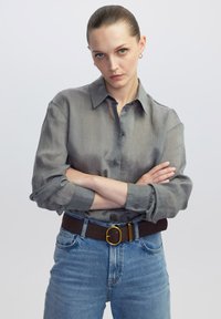 Блузка-рубашка Блузка-рубашка