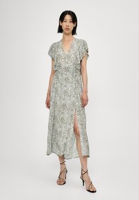 Летнее платье Летнее платье