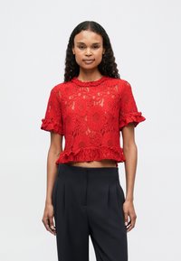 Кружевная блузка Кружевная блузка