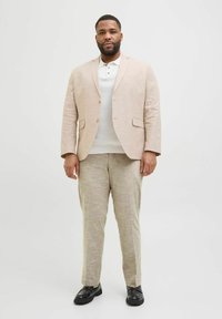 Костюм Костюм