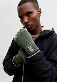 Перчатки Перчатки