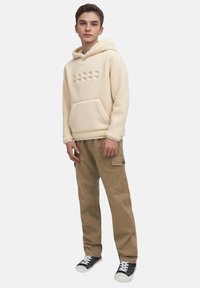 Пуловер Пуловер