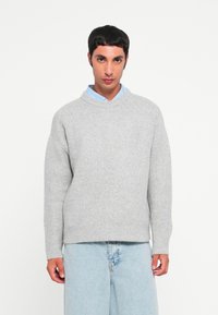 Пуловер Пуловер