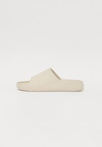 Шлепанцы Шлепанцы