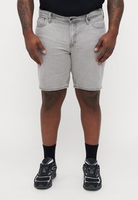 Шорты Шорты