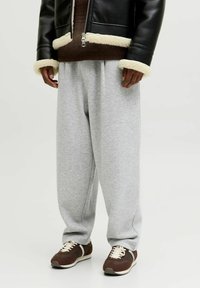 Спортивные штаны Спортивные штаны