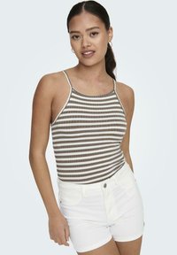 Топ на бретельках Топ на бретельках