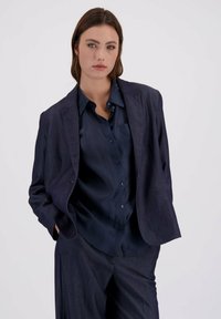 Блейзер Блейзер