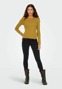 Пуловер Пуловер