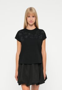 Футболка Футболка