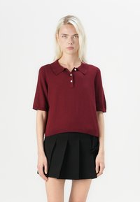 Пуловер с воротником поло Пуловер с воротником поло