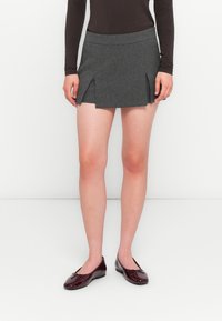 Мини-юбка Мини-юбка