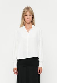 Атласная блузка Атласная блузка