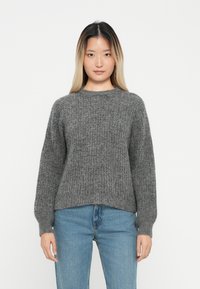 Пуловер Пуловер