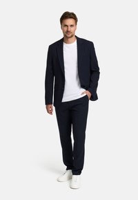 Костюм Костюм