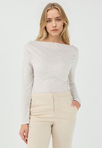 Лонгслив Лонгслив