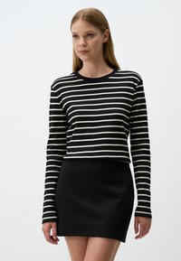 Лонгслив Лонгслив