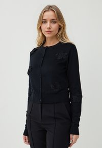 Твинсет Твинсет