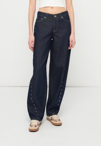 Джинсы Джинсы