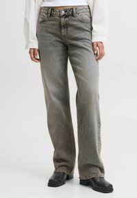 Свободные джинсы Свободные джинсы