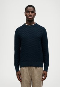 Пуловер Пуловер